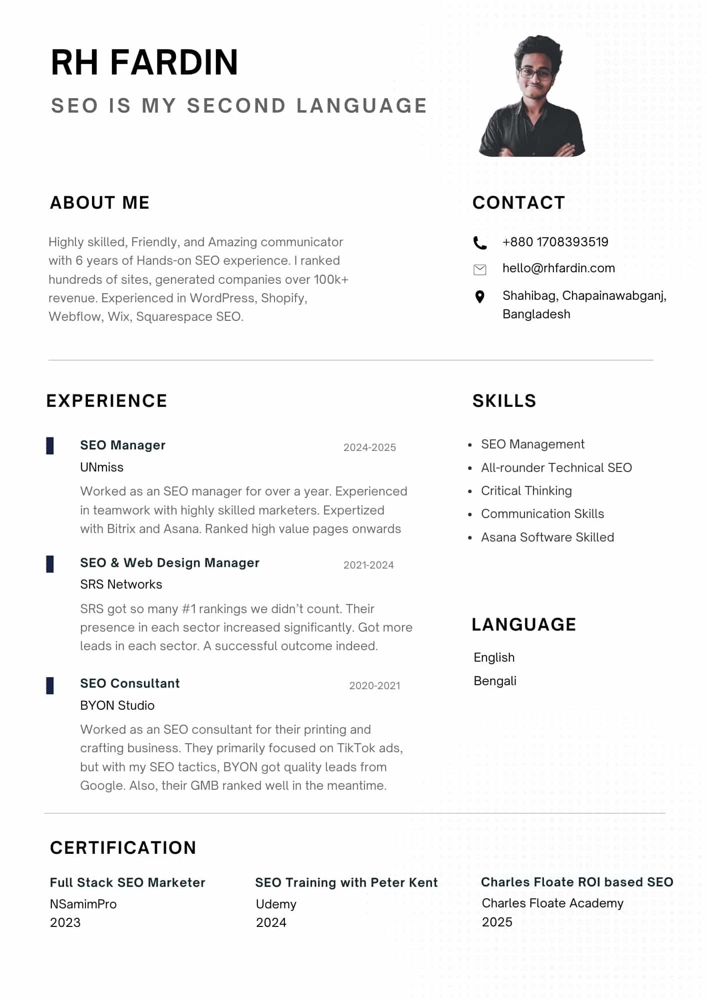 Black White Monochrome Modern Simple Digital marketing Manager Resume 1